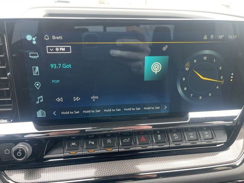 Used 2023 Chevrolet Silverado 1500 ZR2 image 17