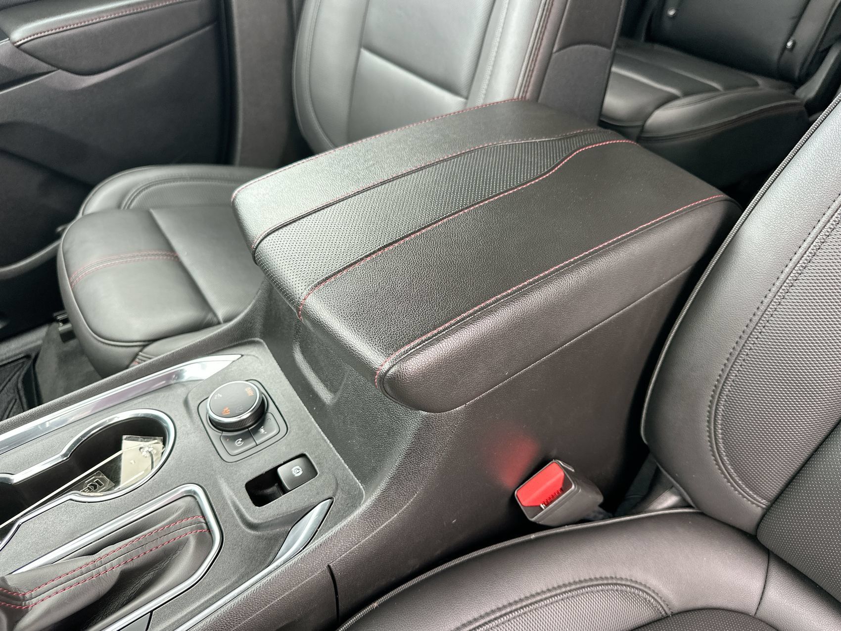 Used 2023 Chevrolet Traverse RS AWD/4WD image 21