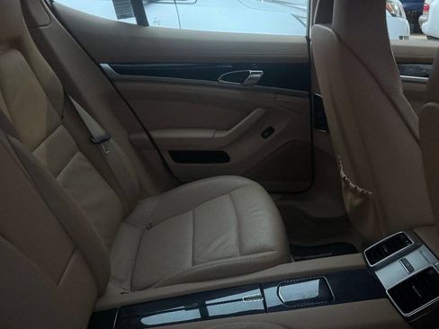 Used 2011 Porsche Panamera 4 image 10
