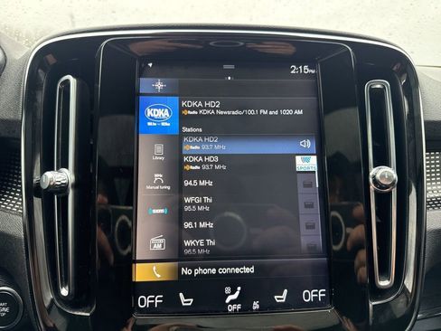 Used 2019 Volvo XC40 T5 R-Design image 25