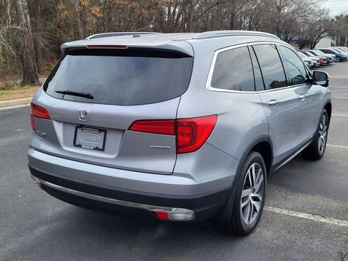 Used 2017 Honda Pilot Touring image 2