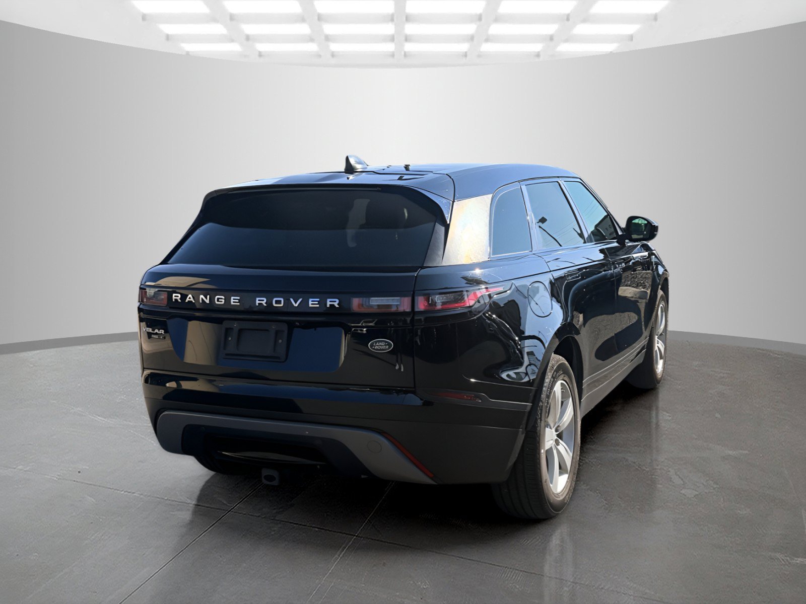 Used 2018 Land Rover Range Rover Velar S AWD/4WD image 5