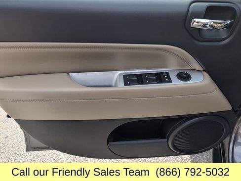 Used 2015 Jeep Compass High Altitude image 10