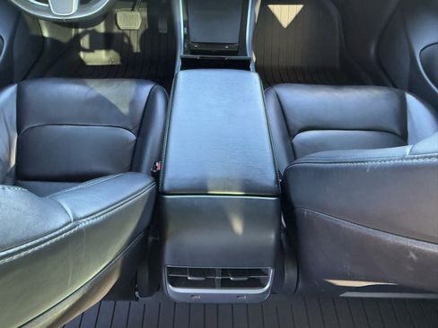 Used 2018 Tesla Model 3 Long Range image 31