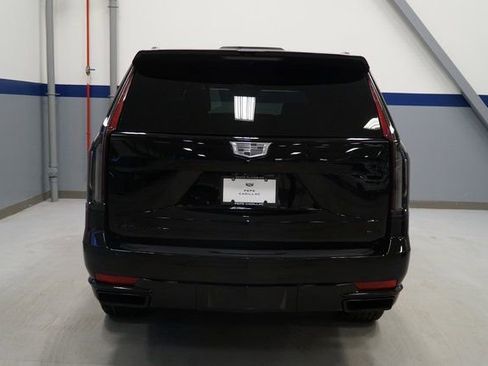 Used 2024 Cadillac Escalade Sport w/ LPO, ONYX Package image 5