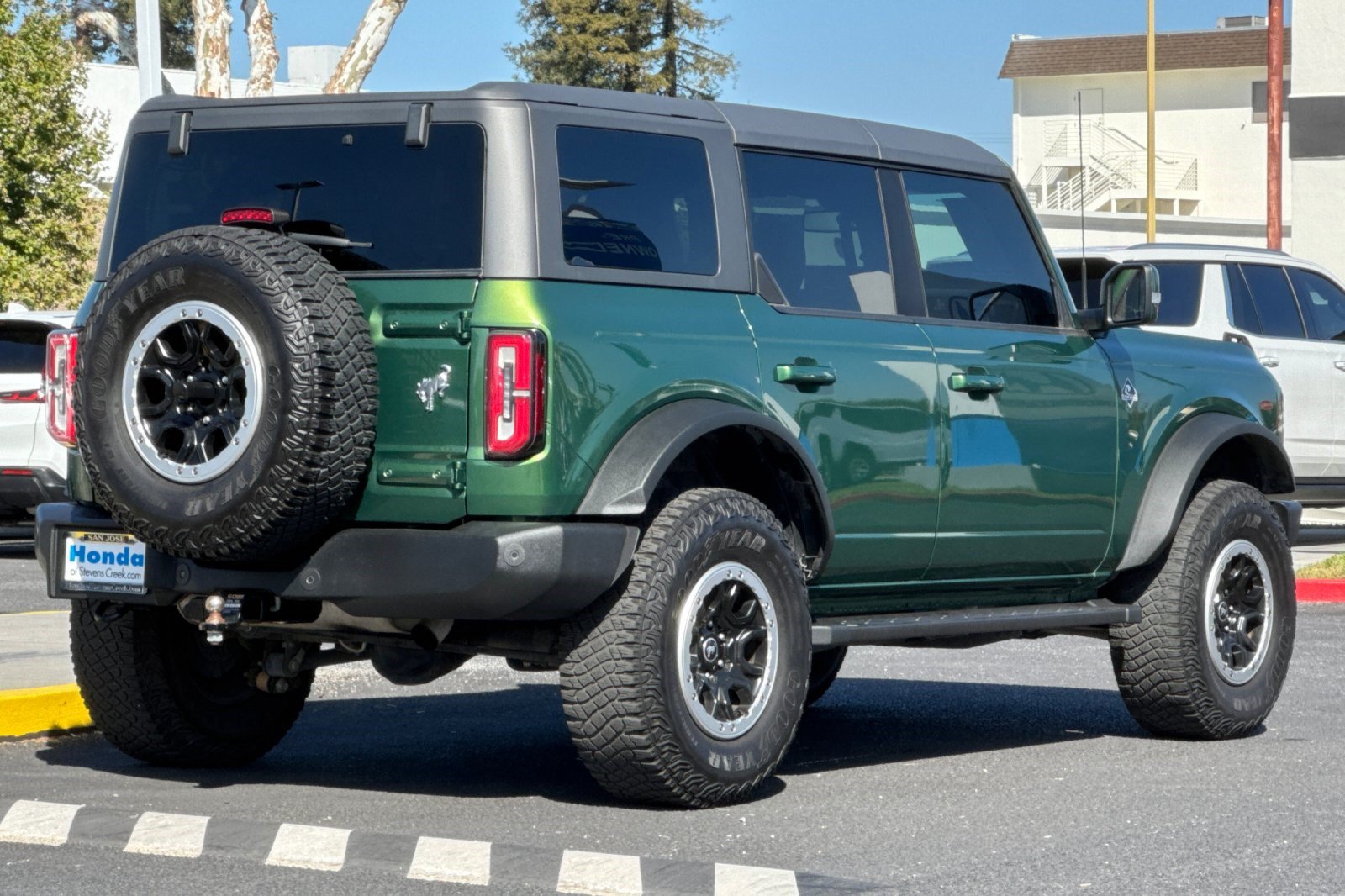 Used 2022 Ford Bronco Outer Banks w/ Sasquatch Package AWD/4WD image 9