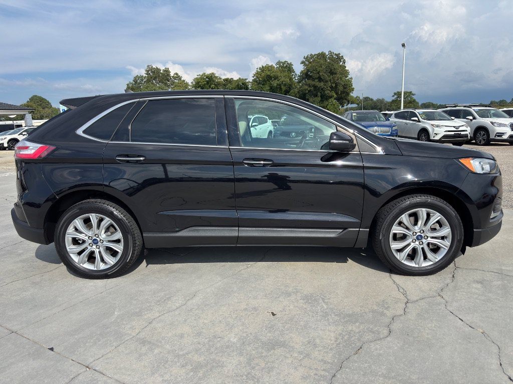 Used 2021 Ford Edge Titanium w/ Class II Trailer Tow Package AWD/4WD image 3