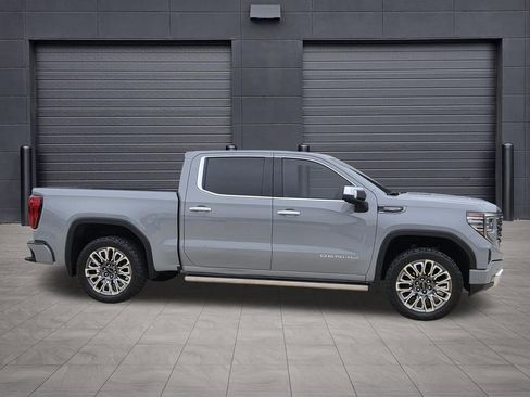 Used 2025 GMC Sierra 1500 Denali Ultimate AWD/4WD image 4