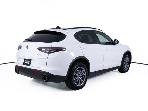 Used 2024 Alfa Romeo Stelvio Sprint AWD/4WD image 7