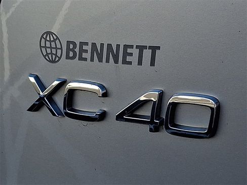 Used 2019 Volvo XC40 T5 R-Design image 29