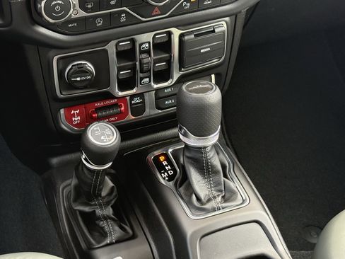 New 2026 Jeep Gladiator Mojave AWD/4WD image 15