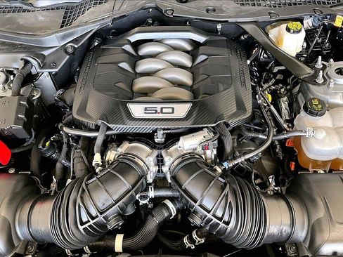 Used 2025 Ford Mustang GT Premium image 32