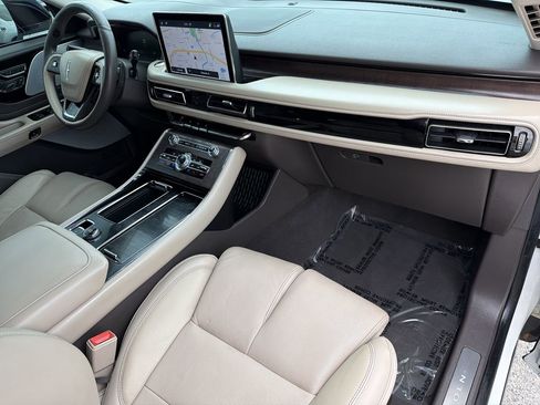 Used 2022 Lincoln Aviator Reserve w/ Equipment Group 201A RWD image 12