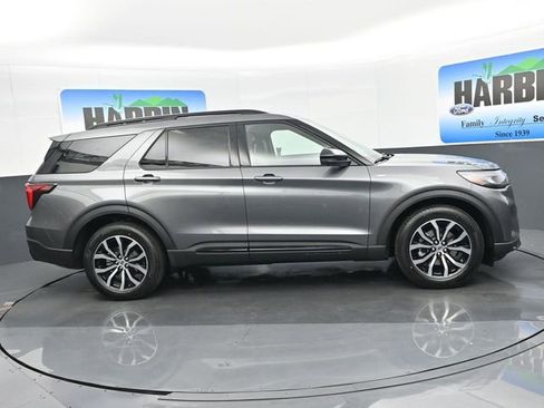 New 2026 Ford Explorer ST-Line image 7