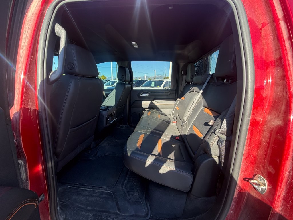 Used 2024 GMC Sierra 2500 AT4 w/ AT4 Premium Plus Package AWD/4WD image 4