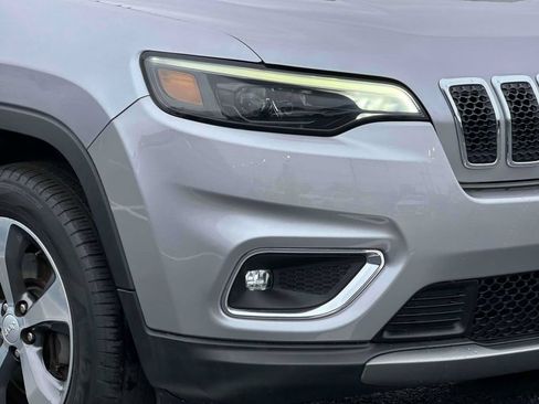 Used 2019 Jeep Cherokee Limited AWD/4WD image 8