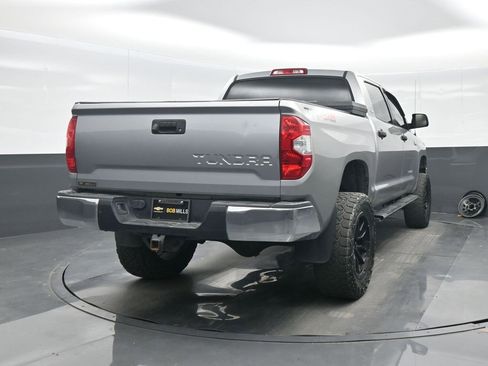 Used 2018 Toyota Tundra SR5 w/ TRD Off Road Package image 6