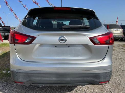 Used 2019 Nissan Rogue Sport S image 5