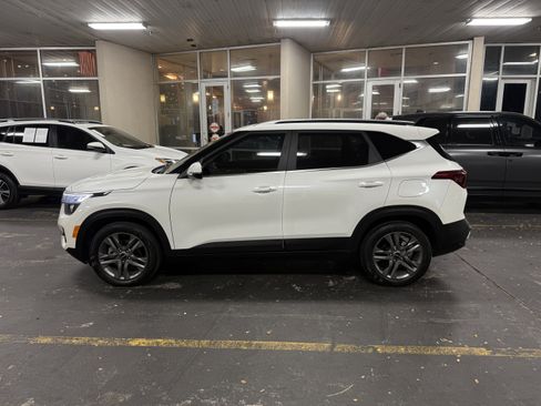 Used 2023 Kia Seltos S image 19