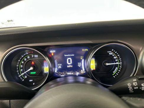 Used 2023 Jeep Wrangler Unlimited w/ Cold Weather Group image 17