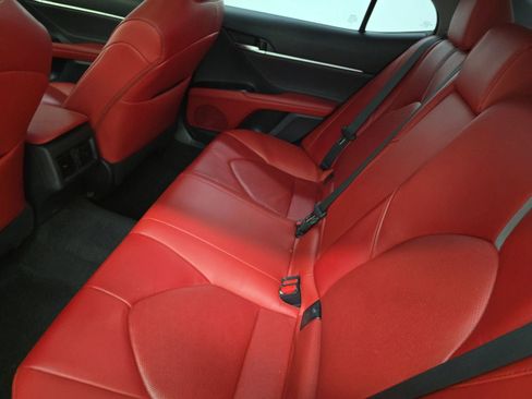 Used 2018 Toyota Camry XSE w/ Driver Assist Package image 10