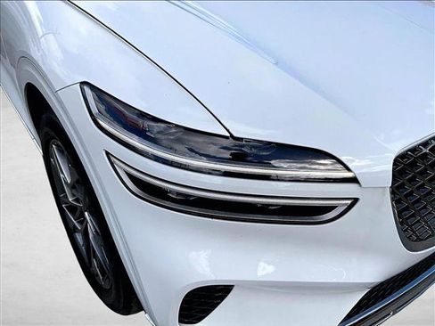 Used 2025 Genesis GV70 2.5T w/ Select Package image 28