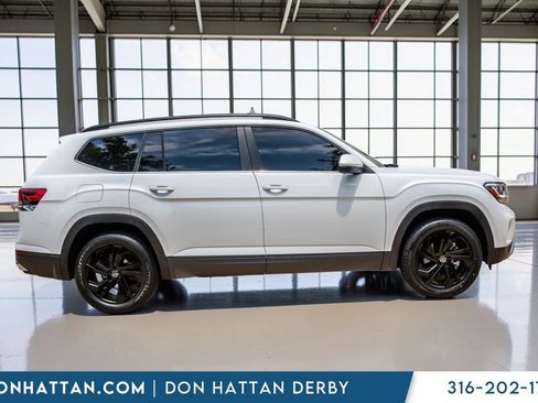 Used 2022 Volkswagen Atlas SE w/ Black Wheel Package AWD/4WD image 41