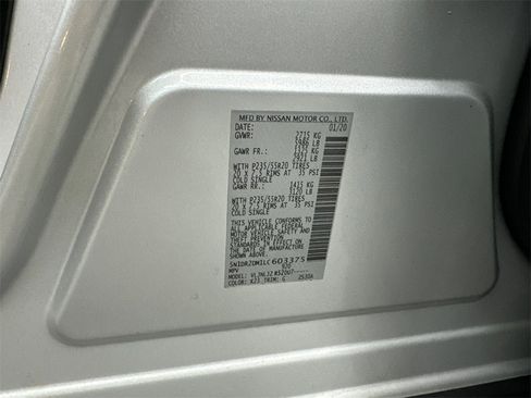 Used 2020 Nissan Pathfinder Platinum image 38