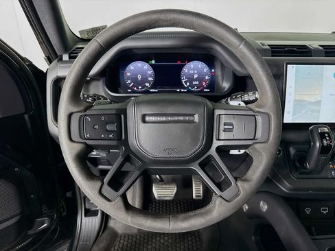 Used 2023 Land Rover Defender 90 V8 AWD/4WD image 11