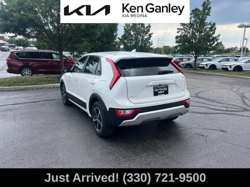 Certified 2025 Kia Niro LX FWD image 7