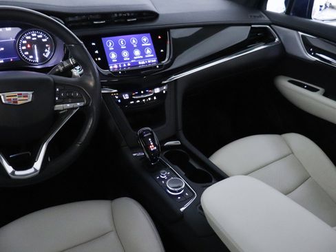 Used 2023 Cadillac XT6 Sport w/ Technology Package image 27