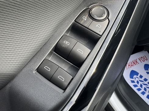 New 2026 Chevrolet Equinox LT w/ Convenience Package II image 12