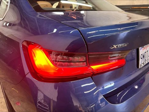 Certified 2024 BMW 330i xDrive Sedan w/ Premium Package AWD/4WD image 31