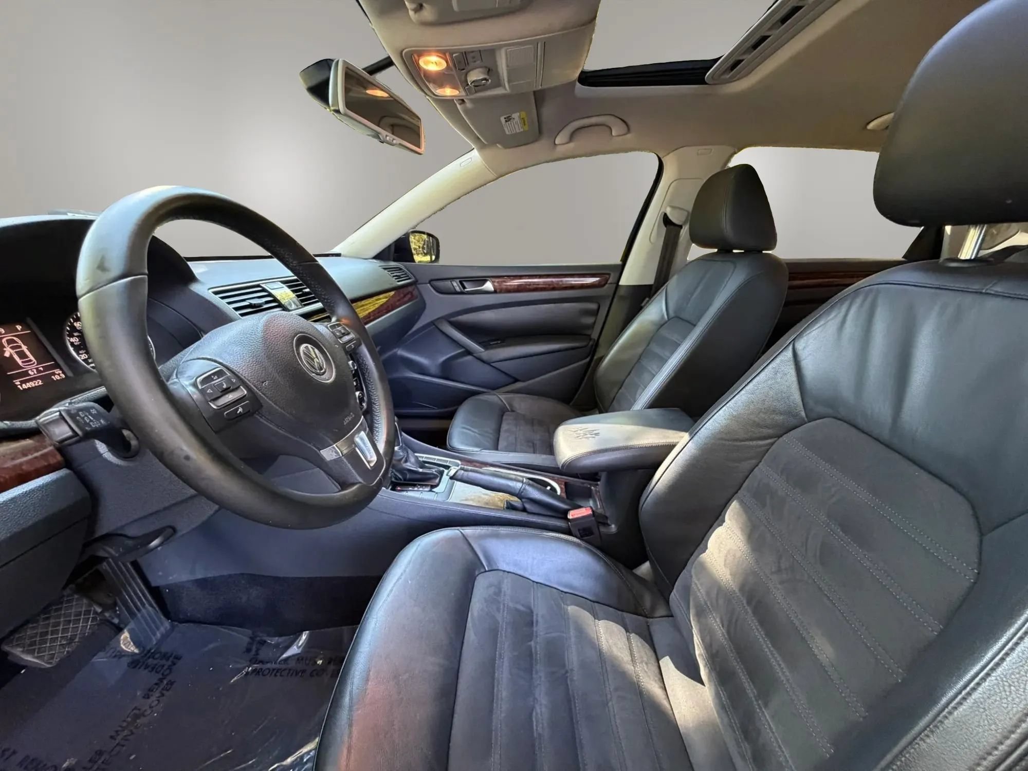 Used 2013 Volkswagen Passat TDI SEL Premium FWD image 13
