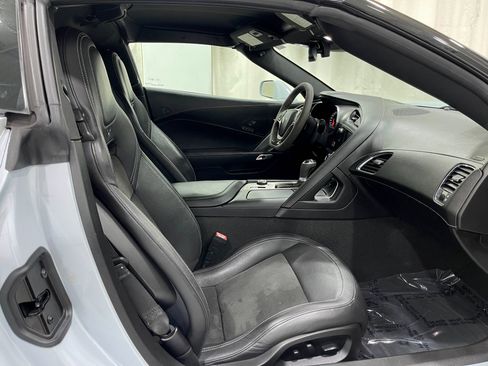 Used 2019 Chevrolet Corvette Stingray Coupe RWD image 25