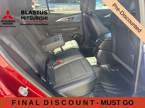 Used 2025 Chevrolet Equinox EV LT w/ Convenience Package FWD image 40
