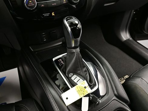 Used 2018 Nissan Rogue Sport SL w/ SL Premium Package image 11