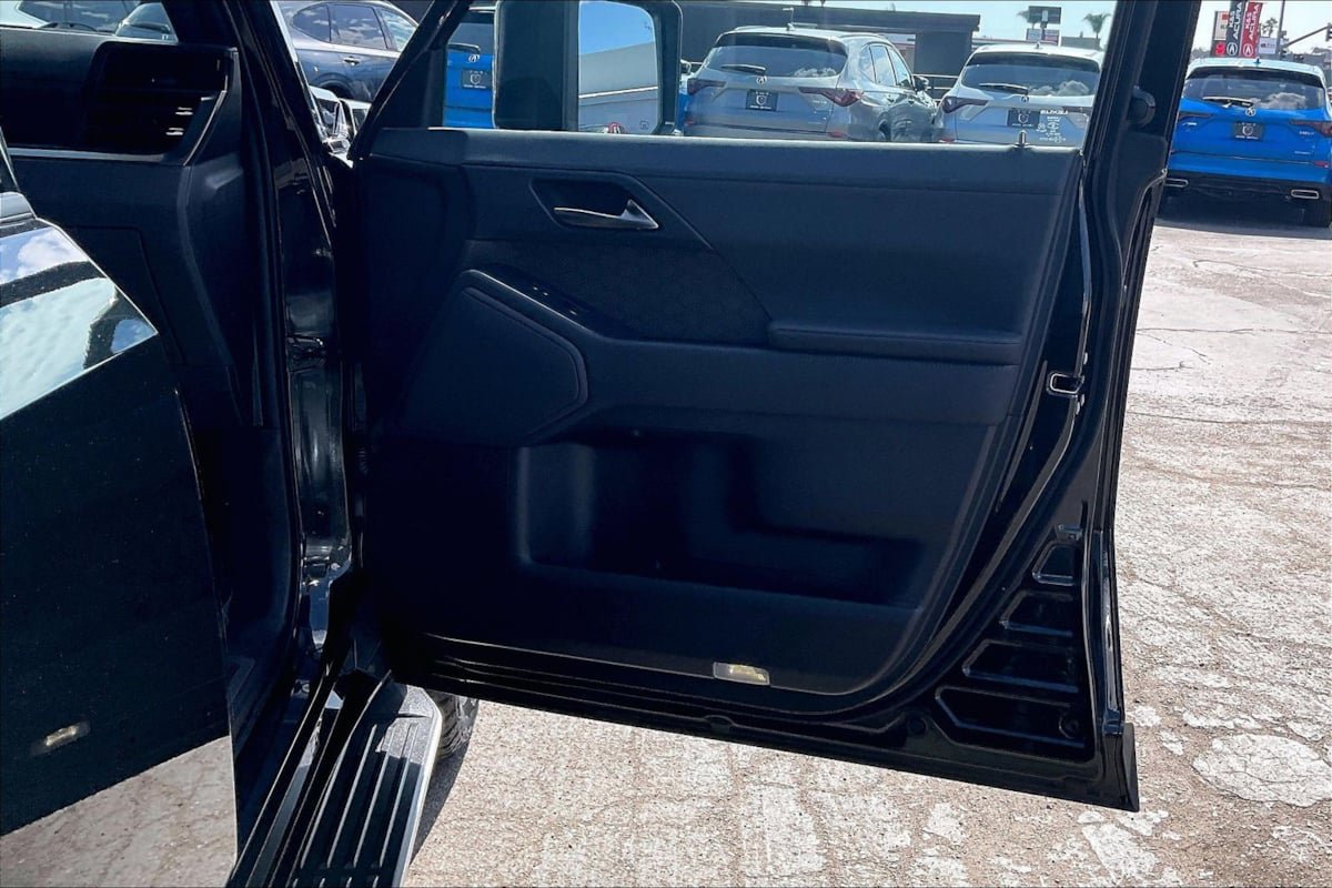 Used 2024 Lexus GX 550 w/ Accessory Package (Z1) AWD/4WD image 22