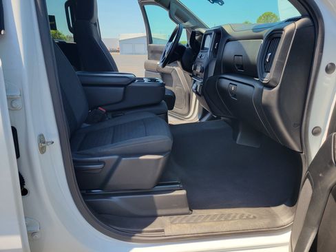 Used 2022 Chevrolet Silverado 1500 Custom image 31