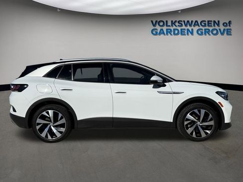 Used 2021 Volkswagen ID.4 Pro S w/ Gradient Package image 8