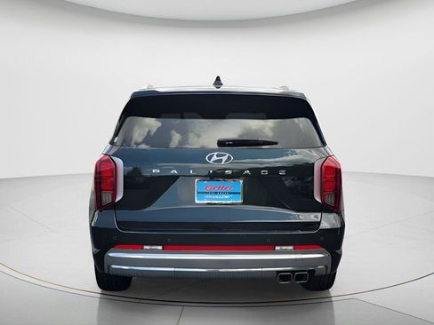 Used 2024 Hyundai Palisade Calligraphy FWD image 4
