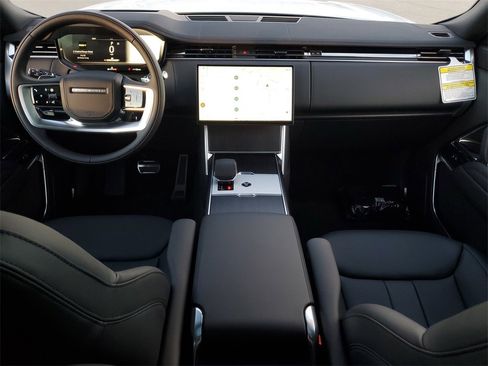 New 2025 Land Rover Range Rover SE image 29