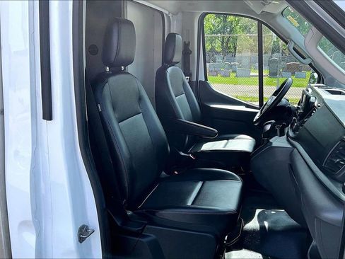 Certified 2023 Ford Transit 350 DRW RWD image 7