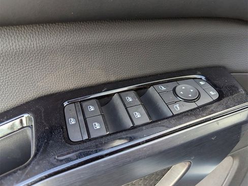 New 2025 Nissan Pathfinder SL image 15