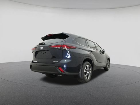 New 2026 Toyota Highlander XLE AWD/4WD image 24