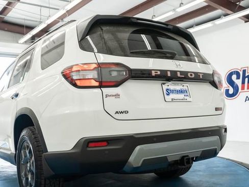 New 2026 Honda Pilot TrailSport image 5