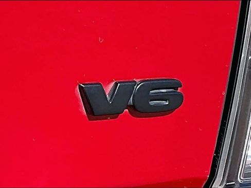 Used 2020 Toyota Tacoma TRD Off-Road image 10