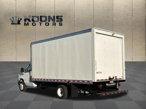 New 2026 Ford E-450 and Econoline 450 Super Duty w/ Driver's Safety Package RWD image 5