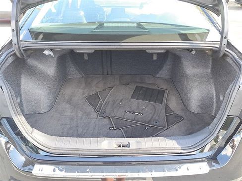 Used 2023 Nissan Altima 2.5 SV image 9