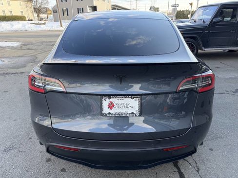 Used 2021 Tesla Model Y Long Range image 6